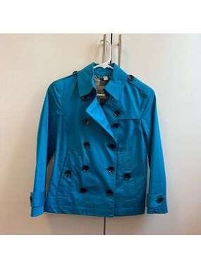 Burberry Brit Blue Double Breasted
Trench Coat  (perfect for spring )🌼💐